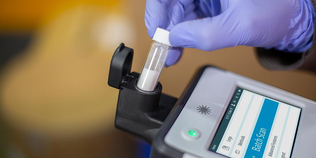Agilent Vaya handheld Raman spectrometer