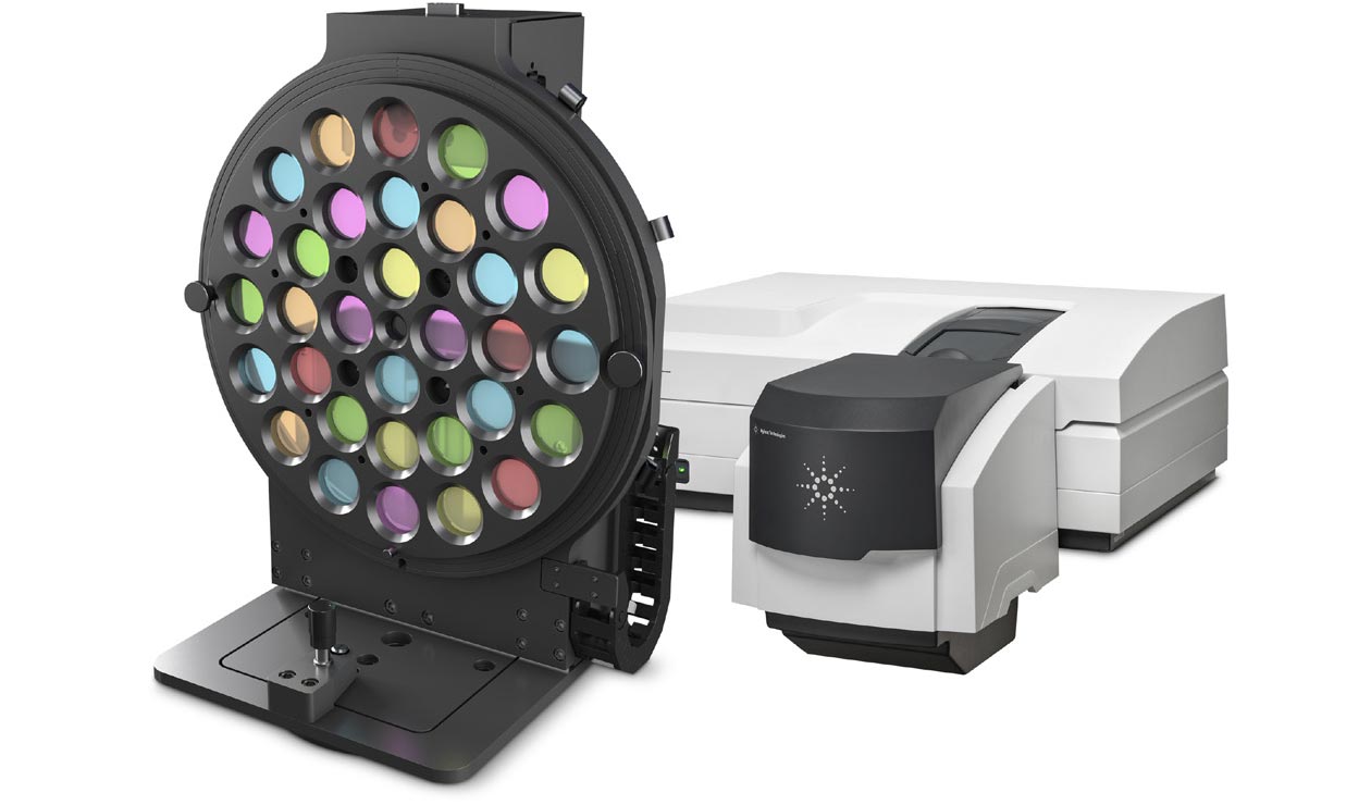 Agilent Cary 7000 UMS with solids autosampler