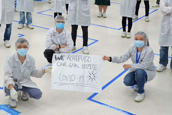 Agilent laboratory staff